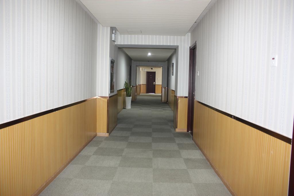 Qingdao Hongyun Jiahe Business Hotel Exterior photo