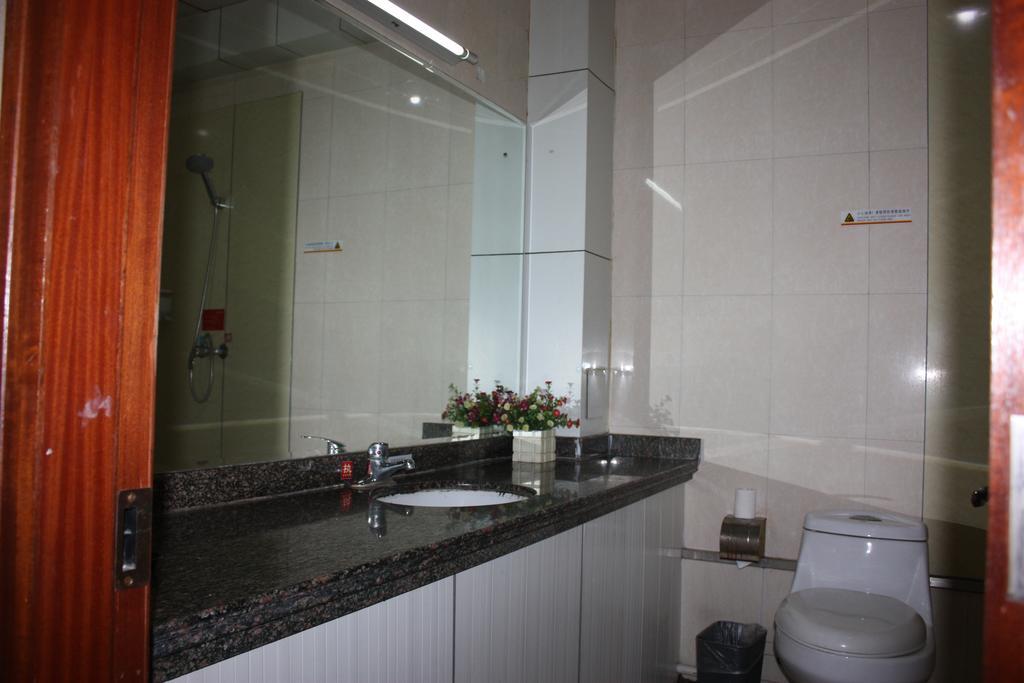 Qingdao Hongyun Jiahe Business Hotel Exterior photo