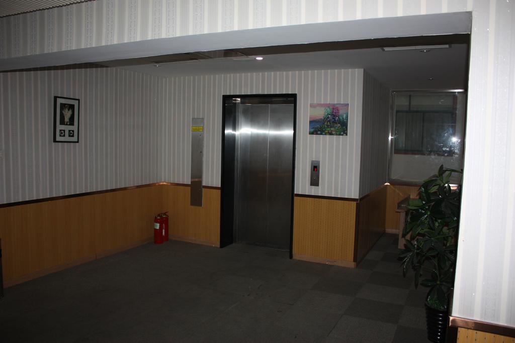 Qingdao Hongyun Jiahe Business Hotel Exterior photo